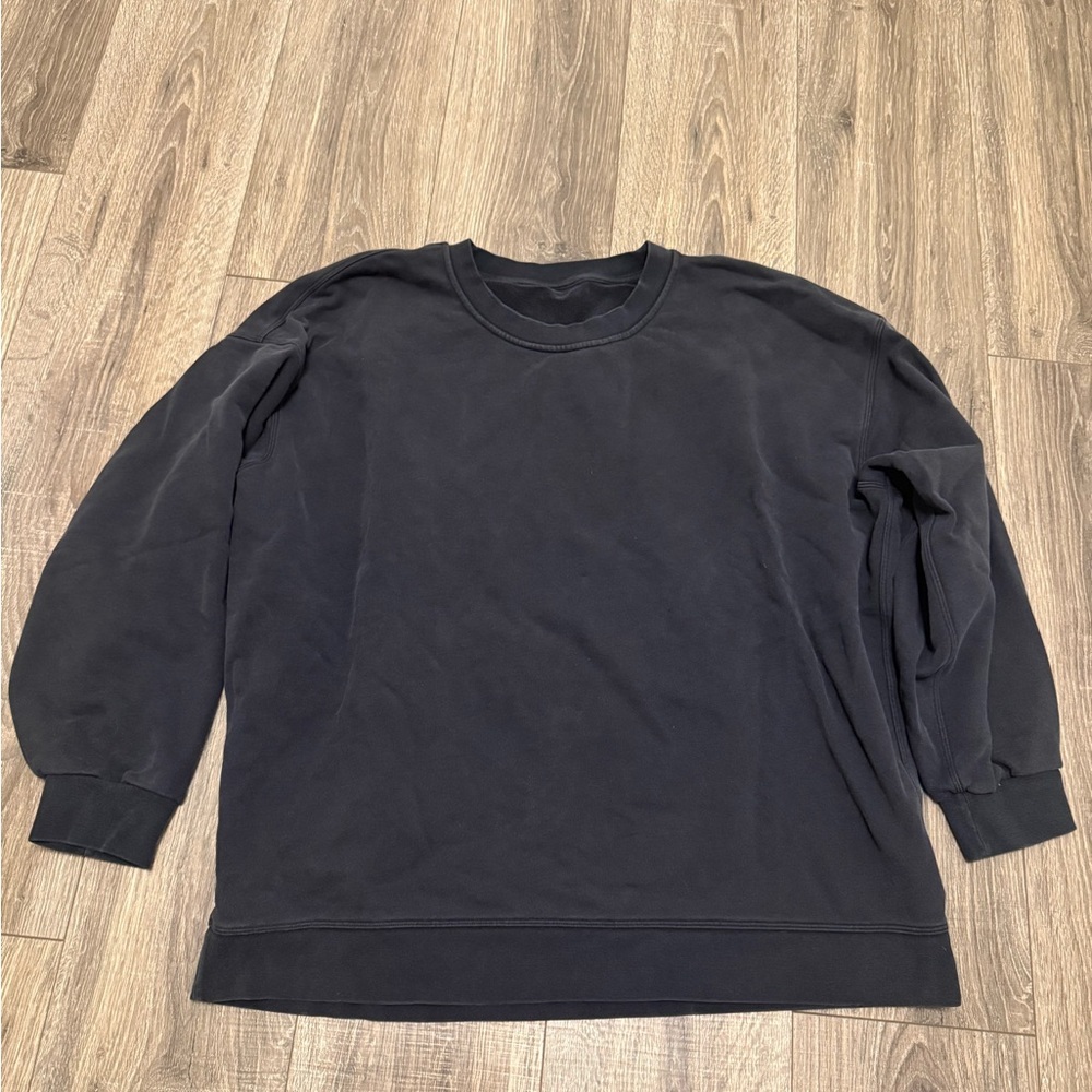 Lululemon Women’s Black Crewneck Sweatshirt Size 10